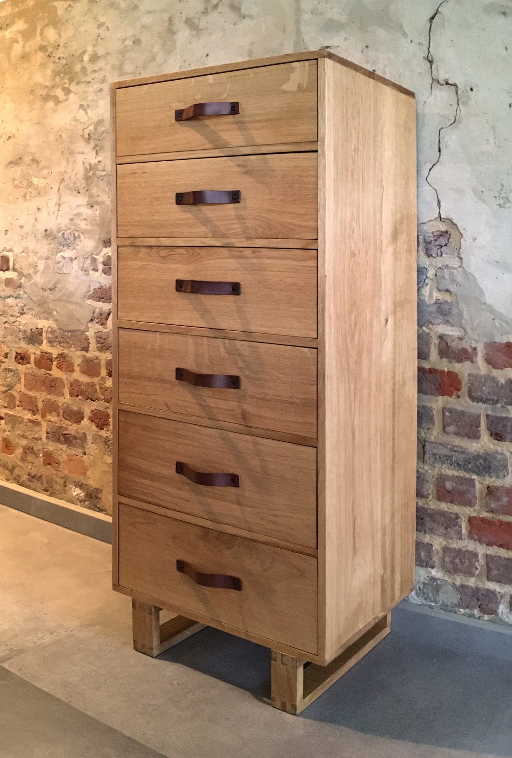 Chiffonnier, meuble à tiroirs